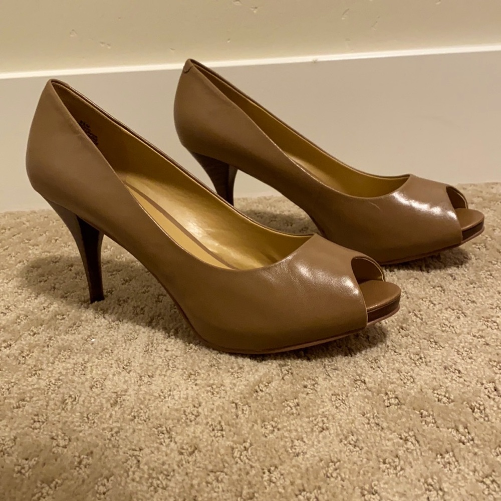Nine West Tan Peep Toe 3” High Heel